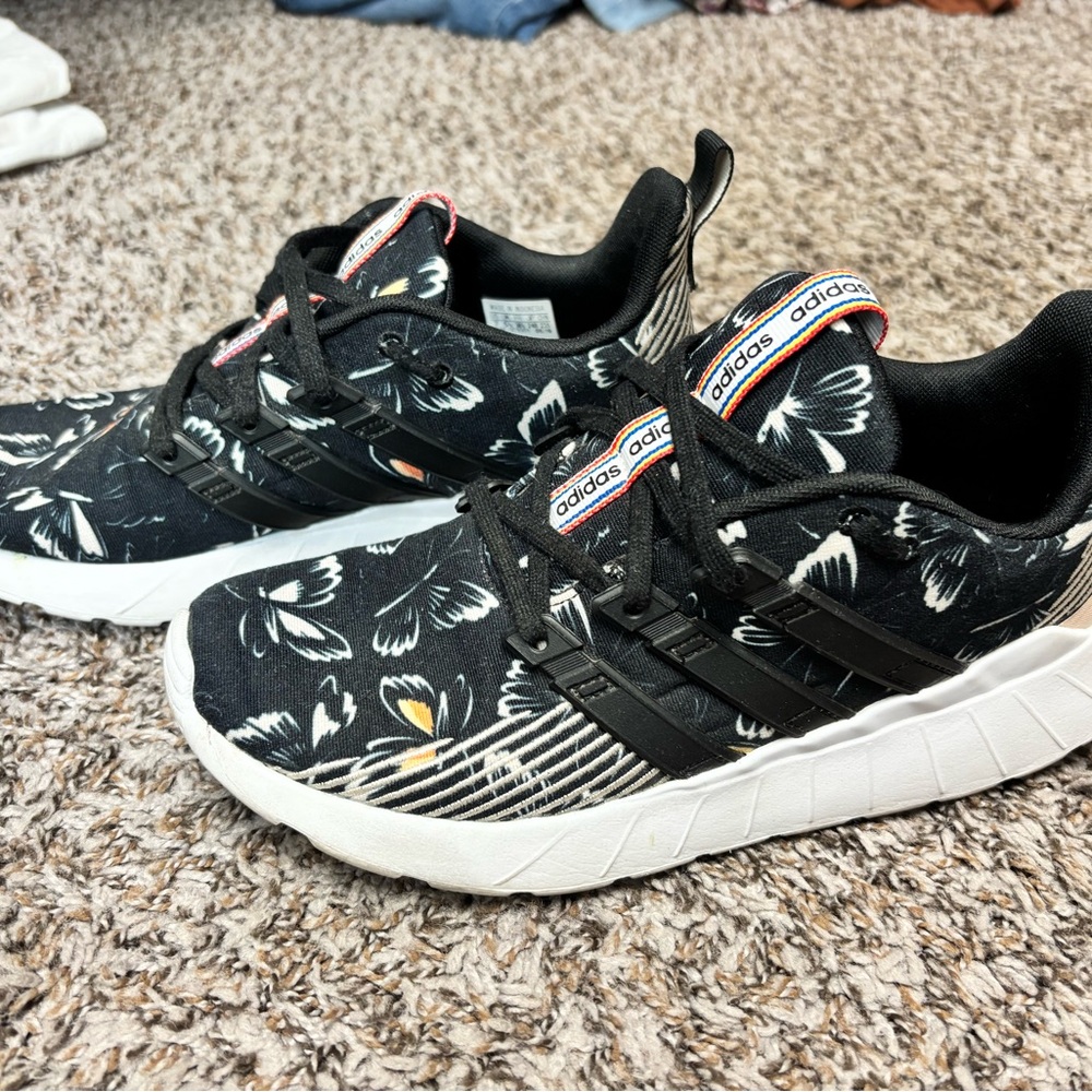 Adidas Women's Black Butterfly Athletic Sneakers